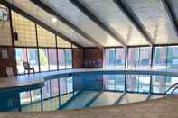 Swimming Pool Tesla Wellness Hotel and MedBed Center
