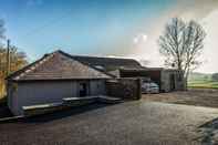 Exterior 17th Century Cartshed Nestled In Welsh Countryside