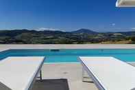 Swimming Pool Glamping at an Agriturismo in the Vineyard