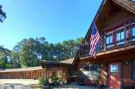 Exterior Cedar Falls Motel