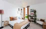 Bedroom 6 Bright 1 Bedroom Apartment in Hackney Wick With Balcony