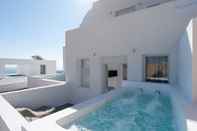 Swimming Pool Cycladic Suites