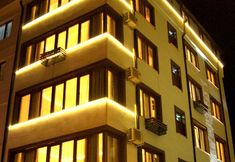 外部的 2 Pera Suits