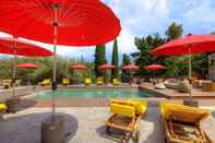 Swimming Pool Hotel Casale Olmia
