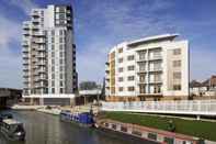 Bangunan Lovely Luxury 1-bed Apartment in Wembley