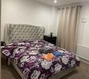 Kamar Tidur 3 Lovely Luxury 1-bed Apartment in Wembley