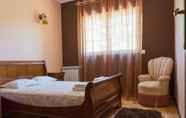 Bedroom 5 Pet Friendly and Gametable - Mystay