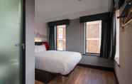Bedroom 3 easyHotel Dublin City Centre