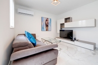 Kamar Tidur Splendid 2BR Apartment in Central St Julian's