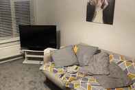 Common Space Beautiful one bed Apartment in Cardiff Good Links