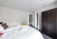 Others 2 Superb 3BD Home in the Heart of Southall -sleeps 8