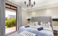 Kamar Tidur 4 Winelands Golf Lodges 17