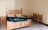 Kamar Tidur 7 Grand Shafaat Hotel Nathiagali