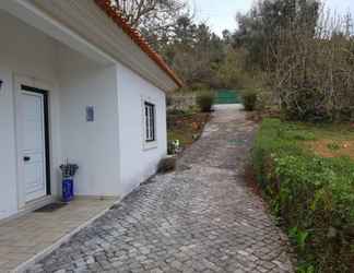 Exterior 2 Peaceful 2-bed Villa in Assafarge, Coimbra