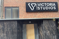 Bên ngoài Victoria Studios