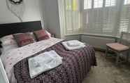 Bedroom 3 Gorgeous 1 Bedroom Apartment With Garden Near Earlsfield