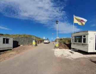 Exterior 2 Beach Front Fantasy Island 6 Berth Caravan