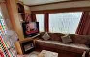 Common Space 7 Beach Front Fantasy Island 6 Berth Caravan