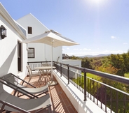 Bedroom 2 Winelands Golf Lodges 7