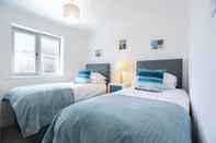 Bedroom Seascape - 4 bed Home in Bracklesham Bay