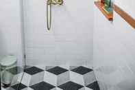 In-room Bathroom Villa Riska by Premier Hospitality Asia