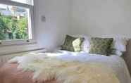 Bilik Tidur 6 Stylish 3 Bedroom Townhouse in Brockley With Large Garden