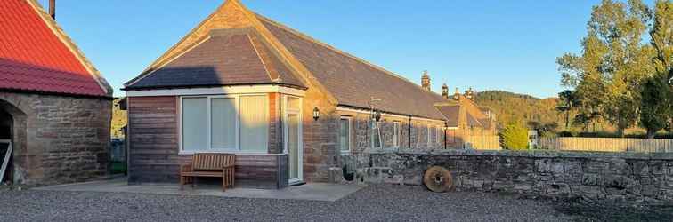 Exterior Glen Cottage 8 Fenton Hill Farm