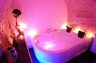 Entertainment Facility La Forteresse Jacuzzi-Sauna