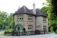 Bangunan Colourful Forest of Dean Pikehouse