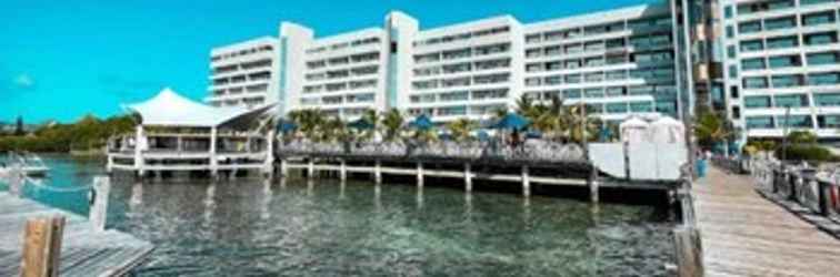 Bangunan Apartamento Vacacional en Sunrise