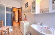 In-room Bathroom 4 Cozy Meina Apartment 50 Mt From Beach