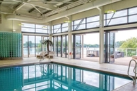Swimming Pool Impeccable 3-bed Cabin in Tattershall, UK