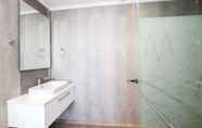In-room Bathroom 6 Sandton Smart Apartment Thirteen