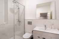 In-room Bathroom Beatmann Boutique II by Atlantic Holiday