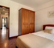 Kamar Tidur 6 Cam es Apartment by Atlantic Holiday