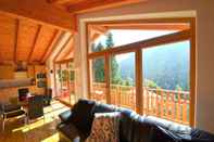 Lobi Ski Chalet Jim 300 m From ski Lift