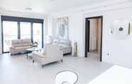 Ruang untuk Umum 4 Luxury Apt in the center of Glyfada