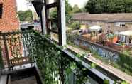 Nearby View and Attractions 7 Cheerful 1 Bedroom Apartment in Camden