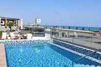 Kolam Renang Calla Luxury Seafront Suites