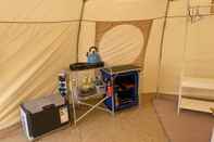ห้องนอน Impeccable 1-bed Bell Tent Near Holyhead