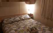 Bilik Tidur 4 Adorable 2 Bedroom Holiday Home in Clacton-on-sea