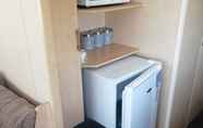 Bilik Tidur 7 Adorable 2 Bedroom Holiday Home in Clacton-on-sea