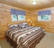 Bedroom 5 Red Cedar Cabin