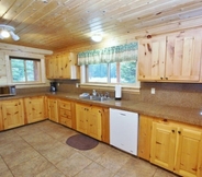 Bedroom 2 Red Cedar Cabin