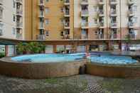 Kolam Renang Homey Studio Apartment At Green Palm Residence