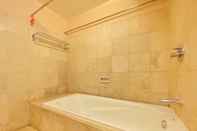 Toilet Kamar Comfort Living 2Br At Braga City Walk Apartment