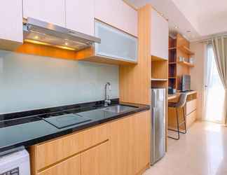 Phòng ngủ 2 Comfortable And Fully Furnished Studio At Menteng Park Apartment