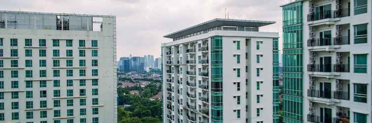 Bangunan Comfort 2Br Apartment At Woodland Park Residence