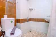 In-room Bathroom Great Location Studio Apartment At Margonda Residence 3