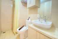 In-room Bathroom Cozy And Serene 2Br Apartment At Parahyangan Residence